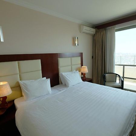 Red Crescent Guesthouse Ramallah Ngoại thất bức ảnh