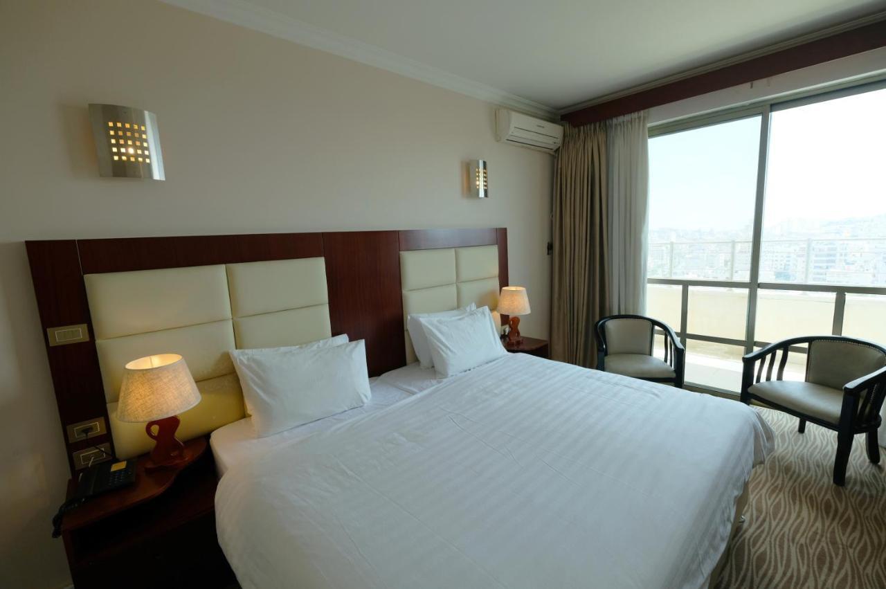 Red Crescent Guesthouse Ramallah Ngoại thất bức ảnh