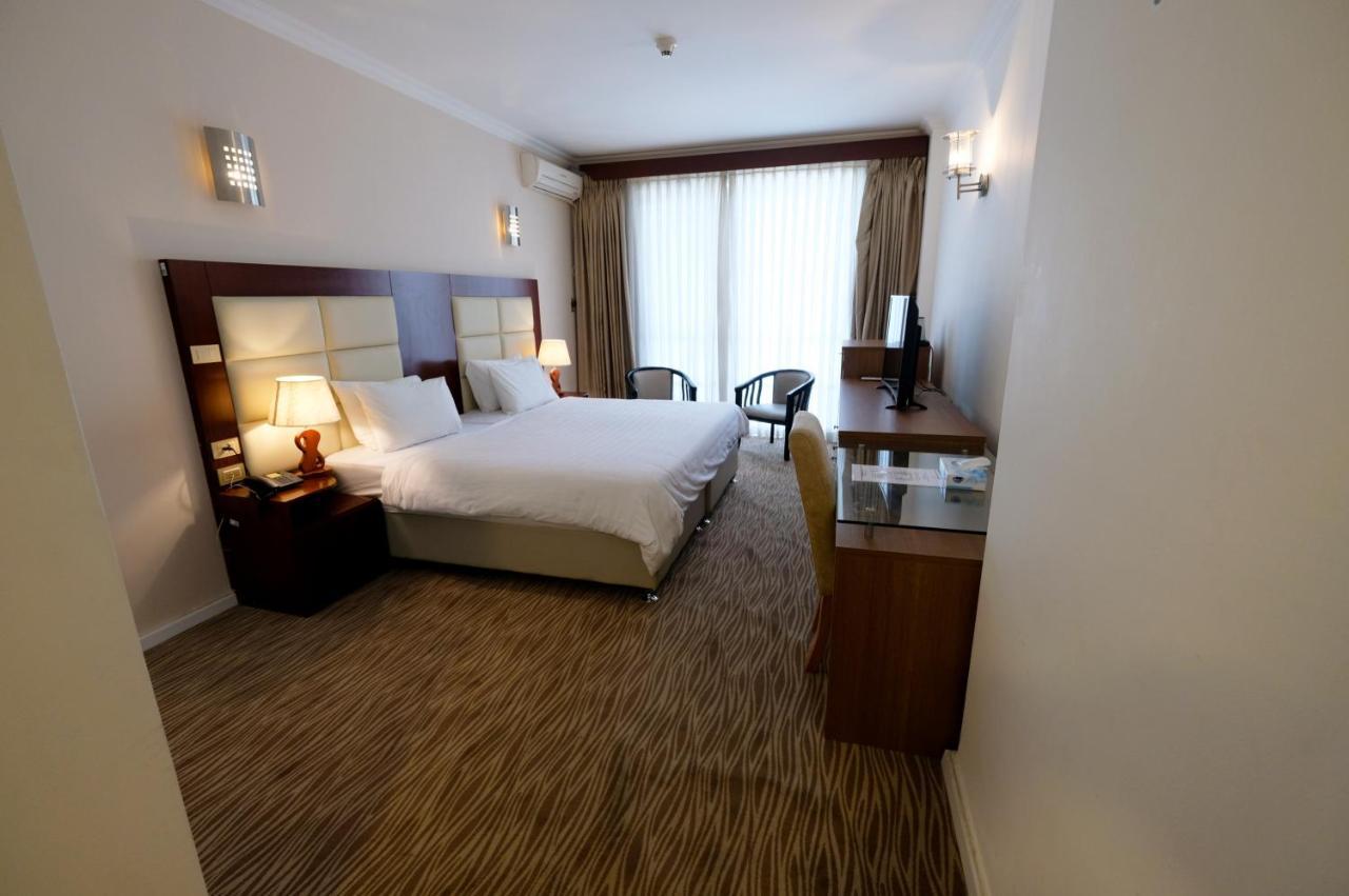 Red Crescent Guesthouse Ramallah Ngoại thất bức ảnh