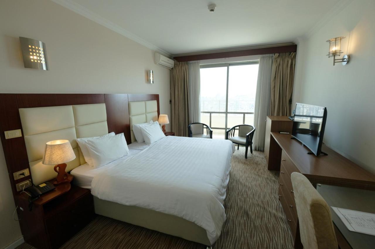 Red Crescent Guesthouse Ramallah Ngoại thất bức ảnh