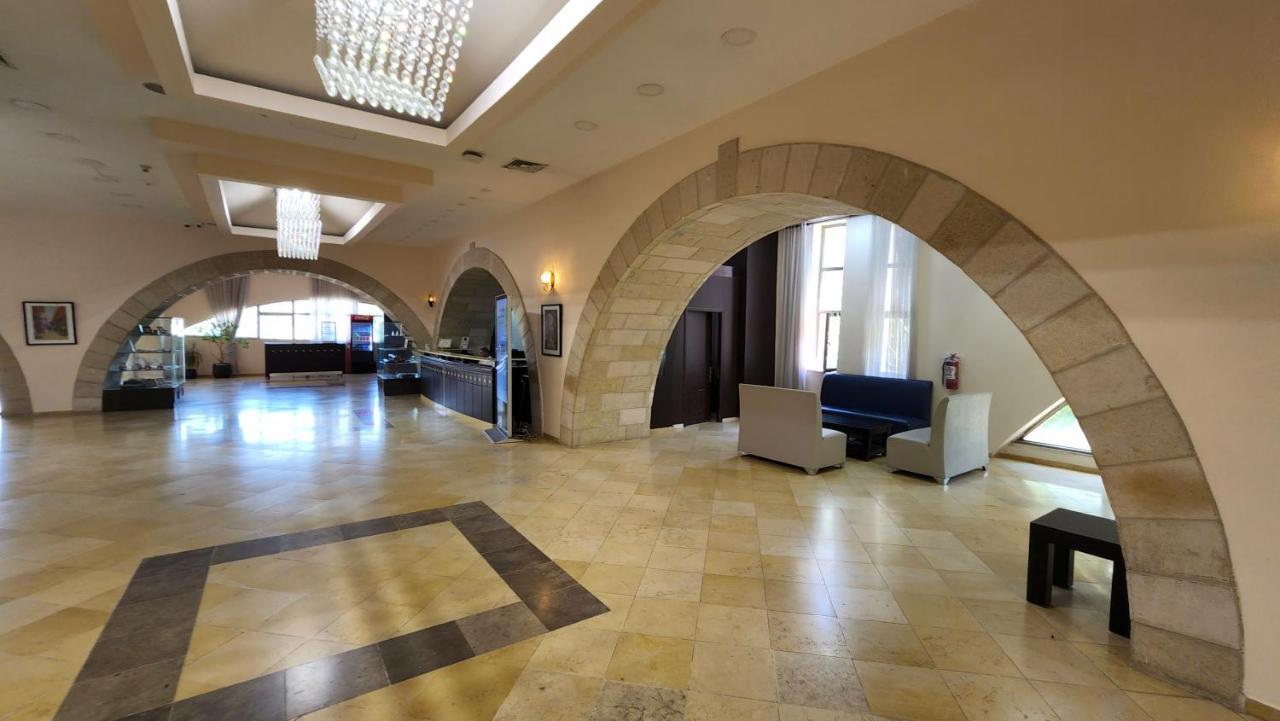 Red Crescent Guesthouse Ramallah Ngoại thất bức ảnh