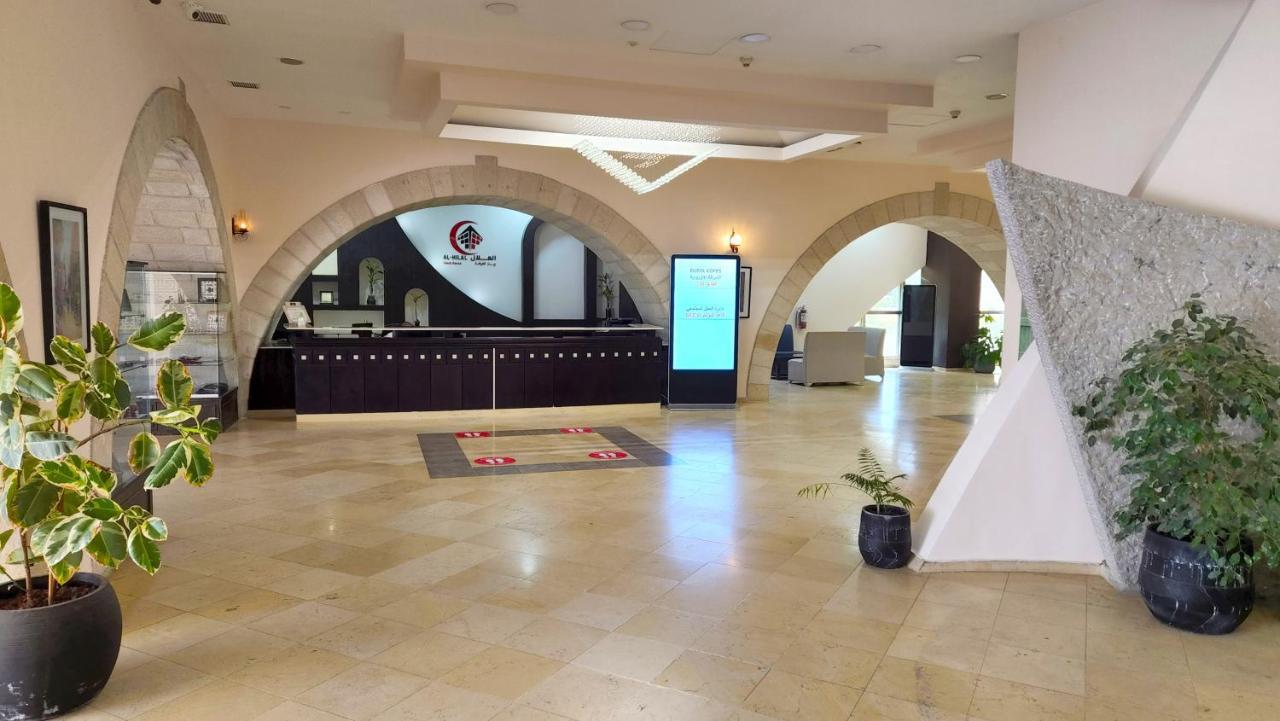Red Crescent Guesthouse Ramallah Ngoại thất bức ảnh