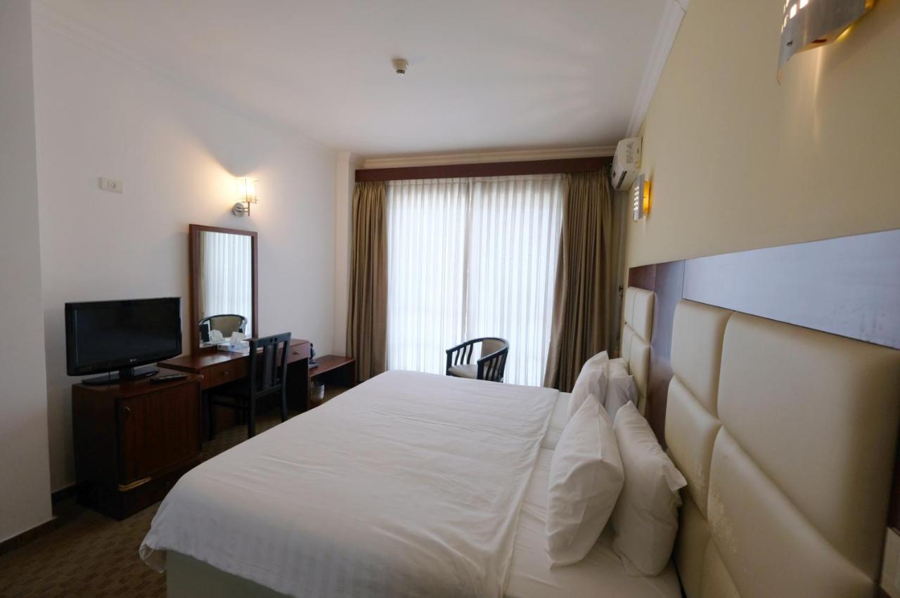 Red Crescent Guesthouse Ramallah Ngoại thất bức ảnh