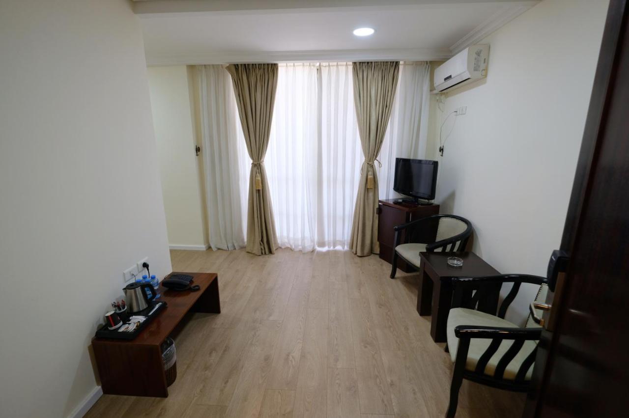 Red Crescent Guesthouse Ramallah Ngoại thất bức ảnh